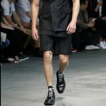 Новая мужская одежда стилист волос GD Мода Свободные личности поддельные две части шаровары плюс размер костюмы 27-44