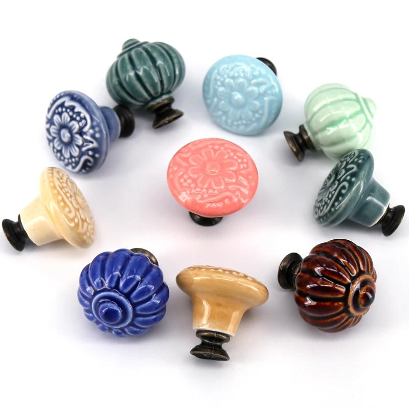 خزانة 4 أدراج بثلاثة مقابض ومرايا فضي