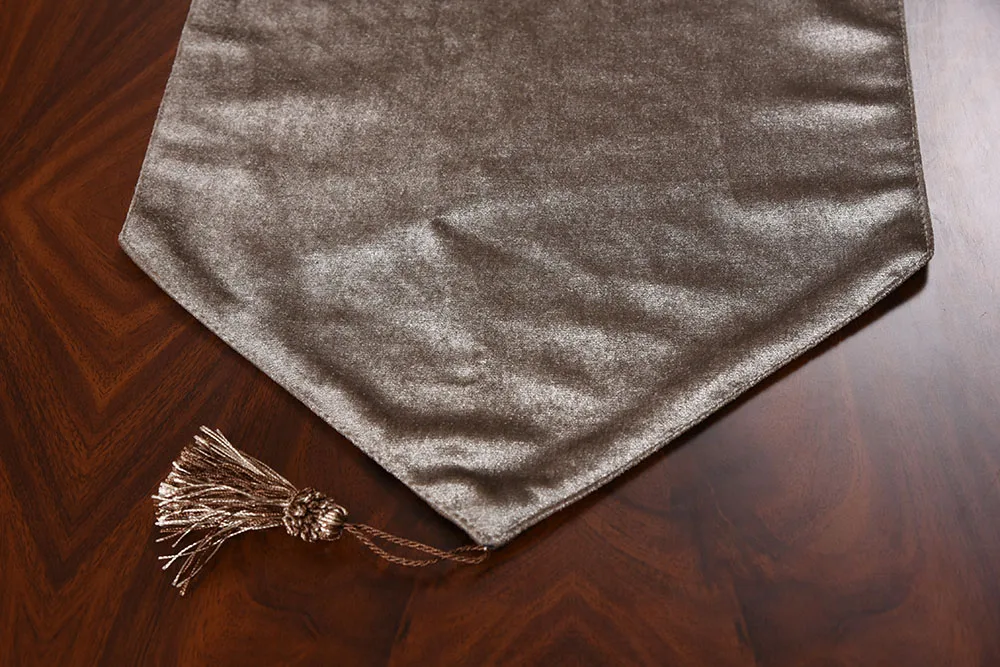 High End factory directly sell velvet table runner silver table runner High End factory directly sell velvet table runner silver table runner