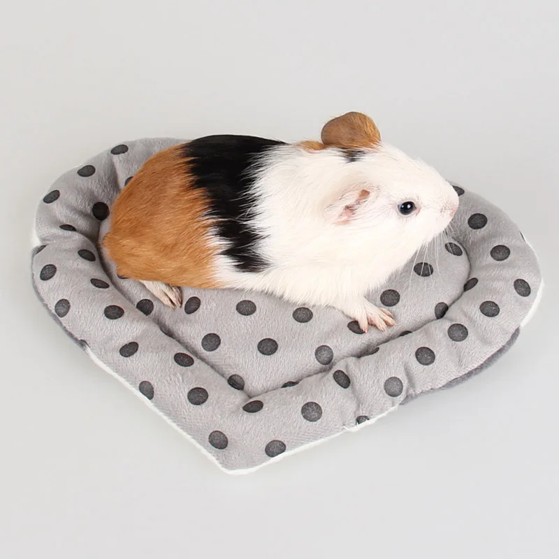 Soft Heart Mat Guinea Pig Bed Warm Hamster Dot Flower Heart Rabbit