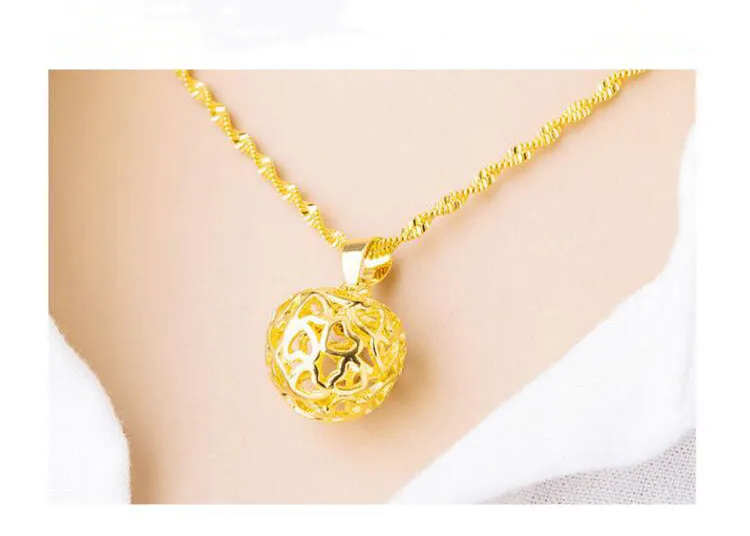 

Simulation Gold Three-dimensional Love heart Apple Pendant Necklace High Imitation Gold hollow Geometric Round Apple jewelry