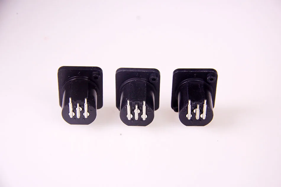 xlr right angle male panel mount  connector (3)