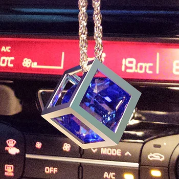 

Car Pendant Fashion Crystal Cube Hanging Creative Cubic Craft Automobiles Rearview Mirror Decorations Ornaments Accessories Gift