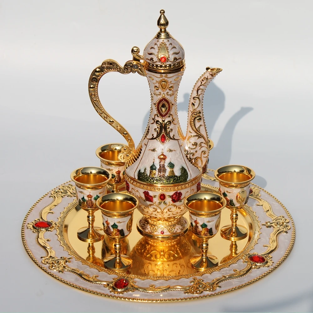 جديد وصول الذهبي والأبيض القهوة مجموعة عدة نبيذ طقم شاي القلعة نمط معدن فندق/غرفة ديكور 1 مجموعة = 1 لوحة + 1 وعاء + 6 أكواب جديد وصول الذهبي والأبيض القهوة مجموعة عدة نبيذ طقم شاي القلعة نمط معدن فندق/غرفة ديكور 1 مجموعة = 1 لوحة + 1 وعاء + 6 أكواب