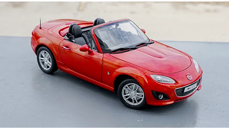 1/18 Mazda MX-5 родстер литая под давлением модель автомобиля из металлического сплава игрушка мальчик Коллекция подарков красная оригинальная коробка