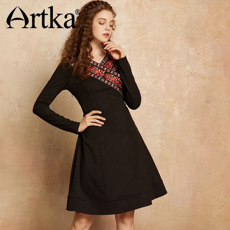 Женское винтажное платье с длинным рукавом ARTKA черное принтом элегантное