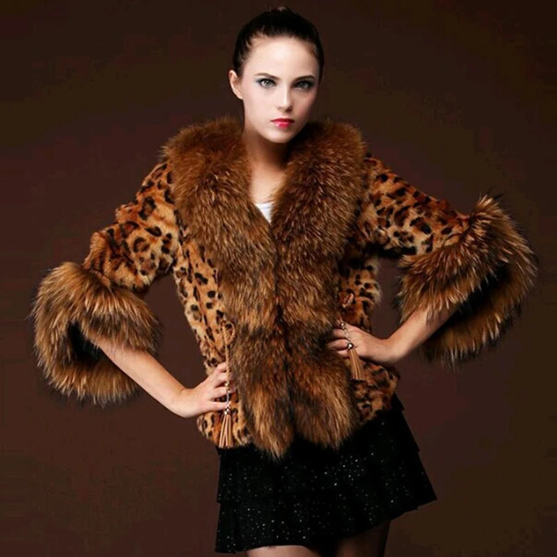 Goedkoop U SWEAR Mode Sexy Winter Vrouwen Faux Fur Leopard Coat met Wasbeer Halsband Faux Fur Poncho Gilet Chalecos De Pelo mujer