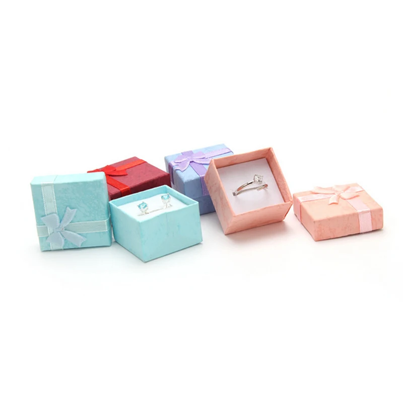 Хит, 4 цвета, шикарная бумажная губчатая коробка для колец, Подарочная коробка, мини держатель для ювелирных изделий, галстук-бабочка, органайзер для хранения сережек
