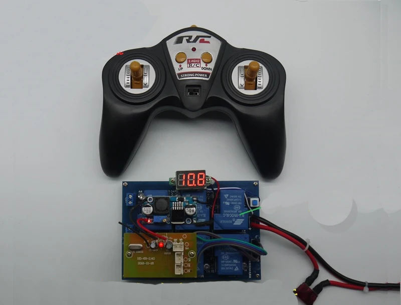 

20A 2.4G High Power 6ch Remote Control+Receiving Board Kit Driven Set 7-24V DIY Modification Parts for RC Tank Excavator Boat