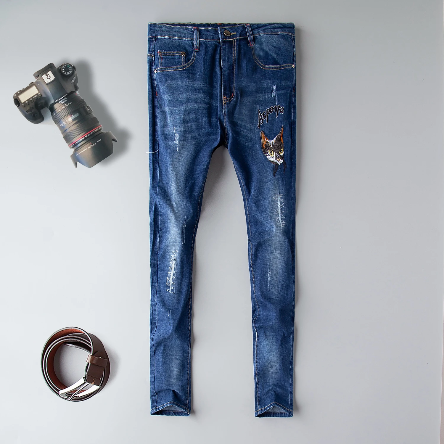 

Brand jeans men 2019 straight new Gothic 3d embroidery homme denim trousers blue ripped distressed plus size 29-38 jeans male