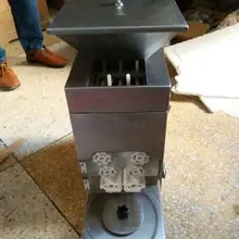 Автоматический суши с рисом формовочная машина/аппарат для лепки рисовых шариков