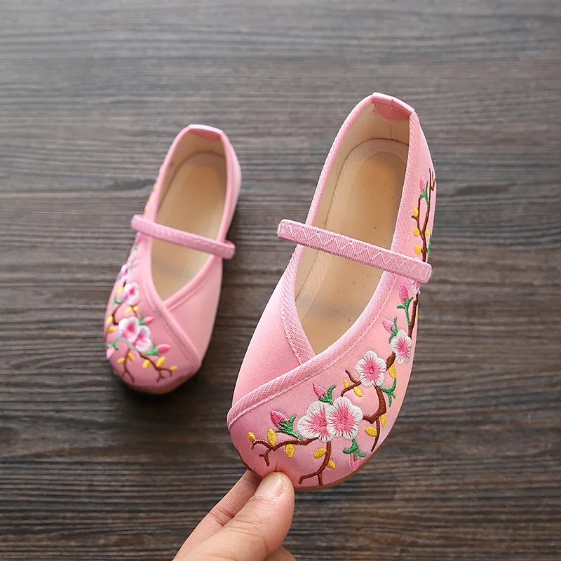Veowalk Chinese Embroidered Girls Cotton Flat Shoes Comfort Children Canvas Mary Jane Ballet Flats Kids' Embroidery Dance Shoes 5