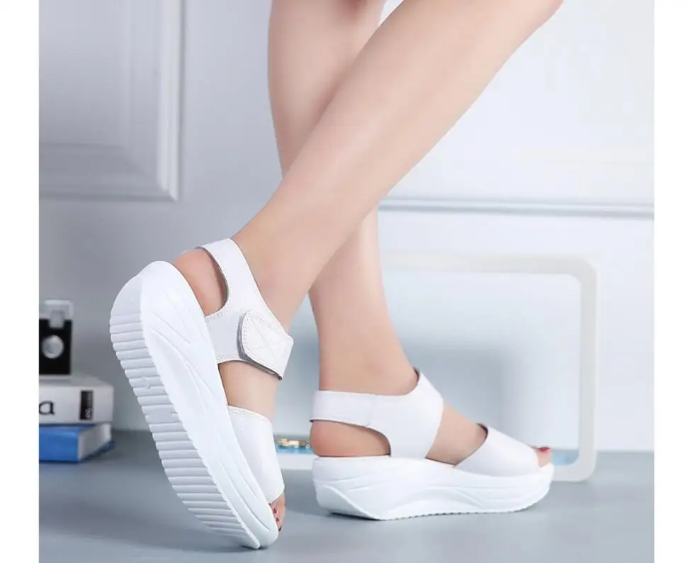 Г., новые летние женские сандалии кожаные сандалии на платформе женская модная повседневная обувь сандалии с зубами кожаные шлепанцы, обувь
