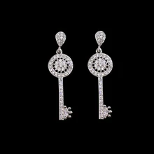 Новое поступление серебристый цвет CZ Циркон Ключ Серьги гвоздики для женщин девочек модные ювелирные изделия с фабрики