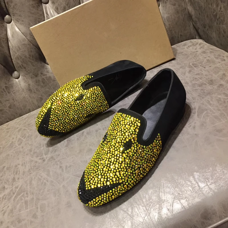 

2019 Luxury Rhinestone Mens Casual Shoes Runway Embroidery Flower Mens Loafers Slip On Smoking Shoes Gladiator Mens Flats Shoes