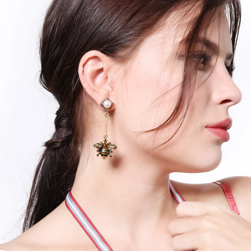 

Vintage Women Jewelry Accessories Bee Animal Dangle Earrings Gold Color Crystal Imitation Pearl Long Drop Earrings Wholesale