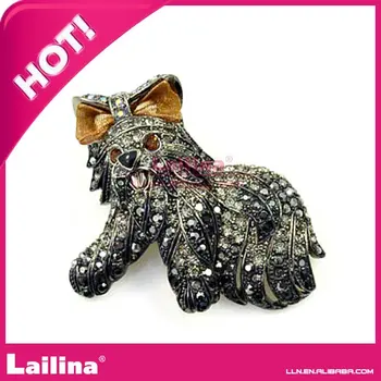 

Lion design rhinestone brooch
