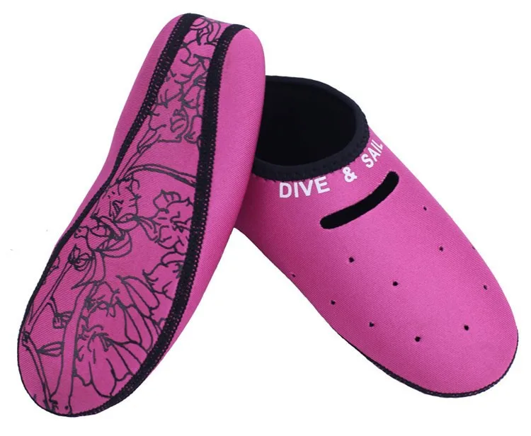 DS010B-2-Wetsuits-2015-NEW-Premium-Neoprene-3mm-Swim-Socks-Water-Sock-Boots-Shoes-Black-and-Pink-Size-33-to-45