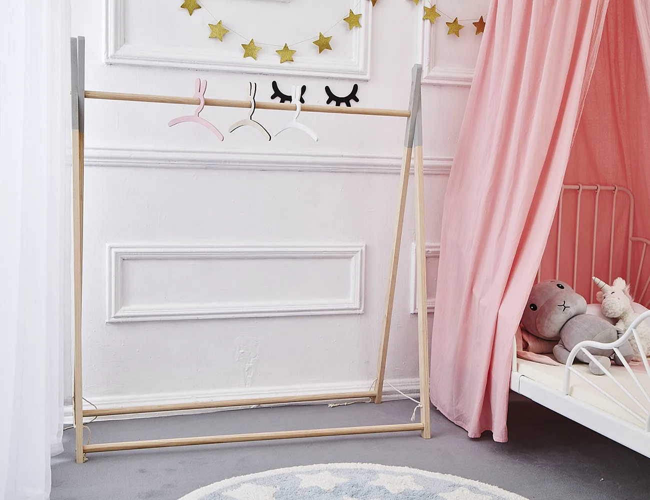 Ins скандинавский стиль простой напольный стеллаж для хранения одежды стрельба реквизит детская комната украшение стеллаж для хранения одежды