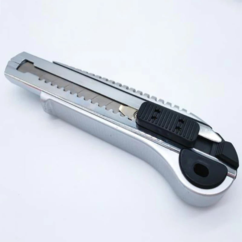 Spray paint imitation aluminum alloy utility knife utility knife