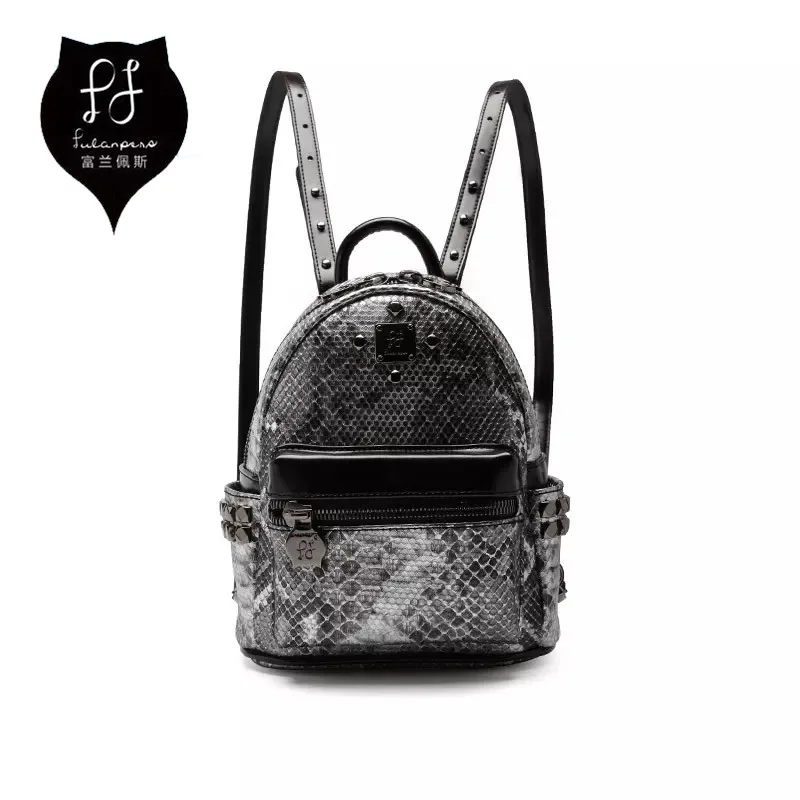 

Small Women Backpacks Female 2018 New Serpentine Normcore Beautiful Girl Backpacks To School Mini PVC Schoolbag Backpack Anime