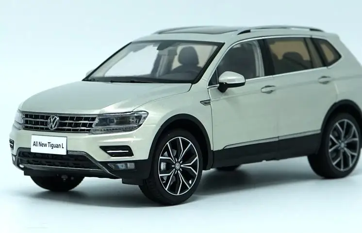 Оригинальная передовая коллекция tiguan l, игрушечный автомобиль из 1:18 сплава, высокая имитация TIGUAN L, литой металлический автомобиль - Цвет: Серебристый