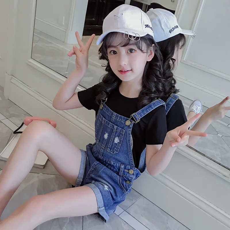 shorts jumper outfit