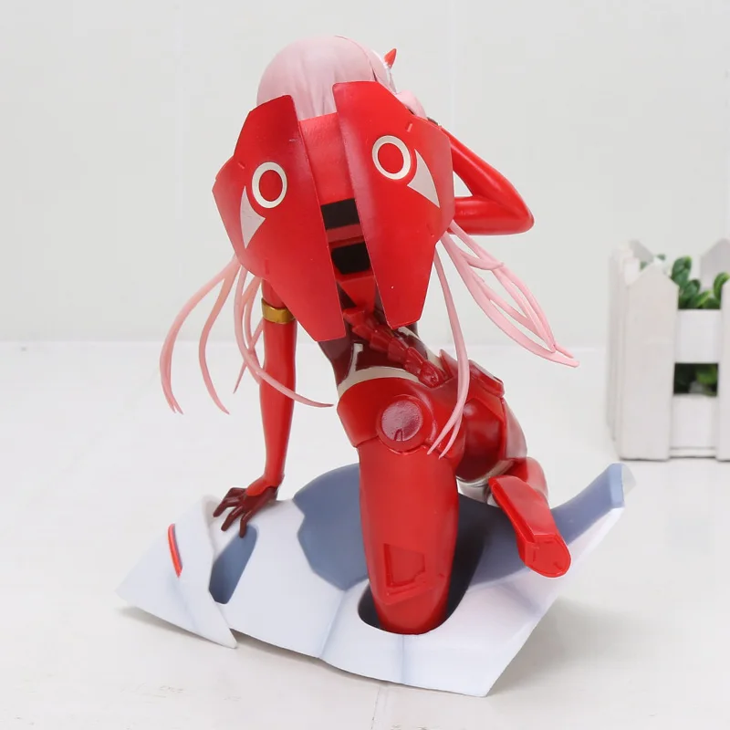 Goedkoop 15 cm Anime DARLING in de FRANXX Nul Twee CODE 002 PVC Action Figure Model Speelgoed