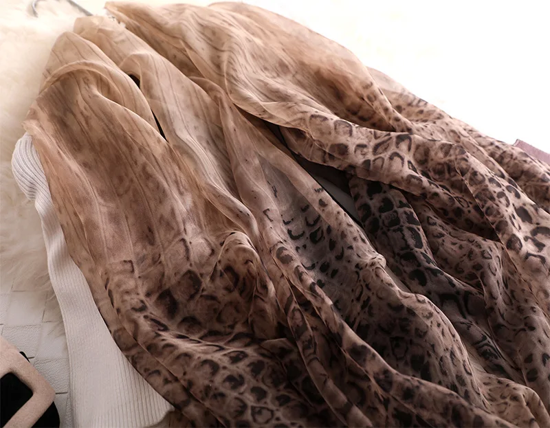 Бренд, женский шарф, модный женский шелковый шарф с узором «крокодиловая кожа», шали и палантины, пашмины, бандана, хиджаб