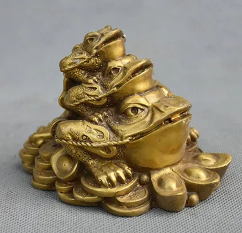 

Chinese Folk Fengshui Brass Bring Wealth Money Coin Golden Toad Spittor Statue