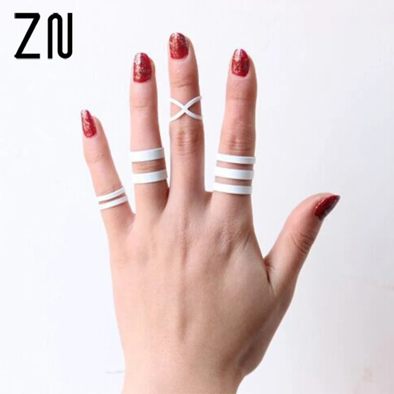 

Women White Punk Lucky Rings Knuckle Obergelenk Ring Finger Spitzen Ring Nagel Ring Knuckle Ring Set Multilayer Exaggerated