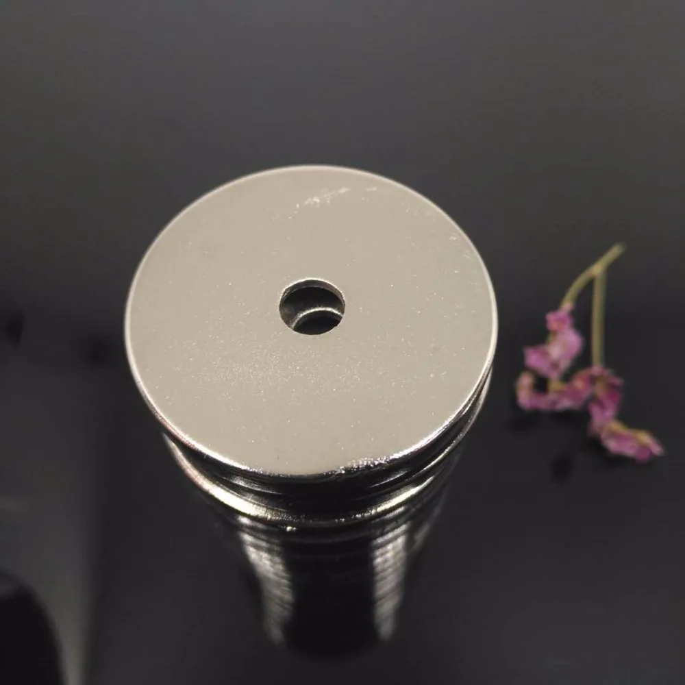 

Zion 2pcs Dia 60x5mm hole 8mm strong magnet countersunk ring big round rare earth magnet 60*5-8mm the strongest magnet