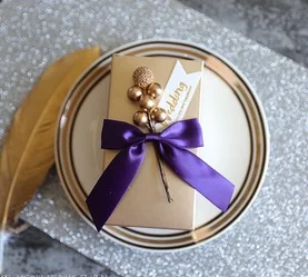 50 шт в партии персонализированные юбилей день рождения вечерние коробки для конфет Золотое пользовательское имя DIY коробка подарок свадьба для гостей - Цвет: Бургундия