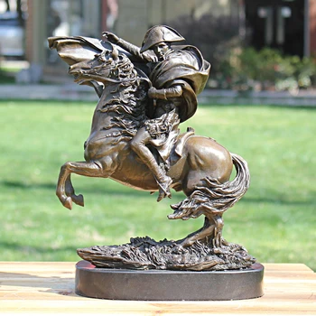 

Napoleon crossing the Alps bronze sculpture sculpture art decorative ornaments like riding Home Furnishing gifts