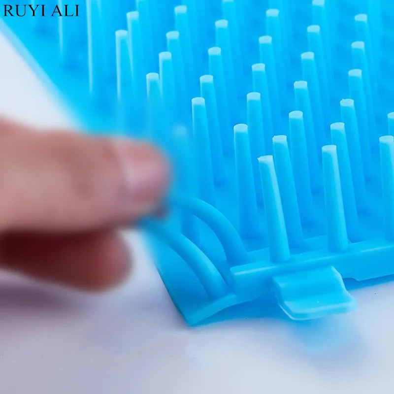 Pet-Paw-Cleaner-Cup-Soft-Silicone-Combs-Portable-Pet-Dog-Cat-P444aw-Cup-Foot-Washer-Cleaning_