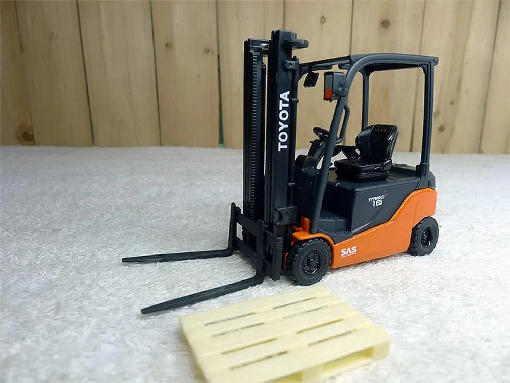 

ROS 1/23 Toyota Traigo 48V 4 Wheels Electric Forklift Diecast Model Collection
