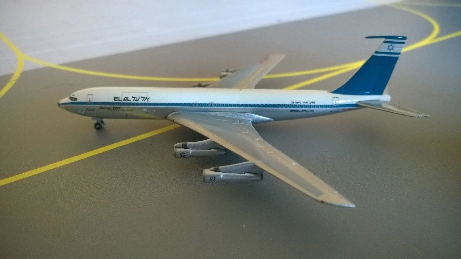 Модель самолета «Боинг 707 4X-ATY» 1:500