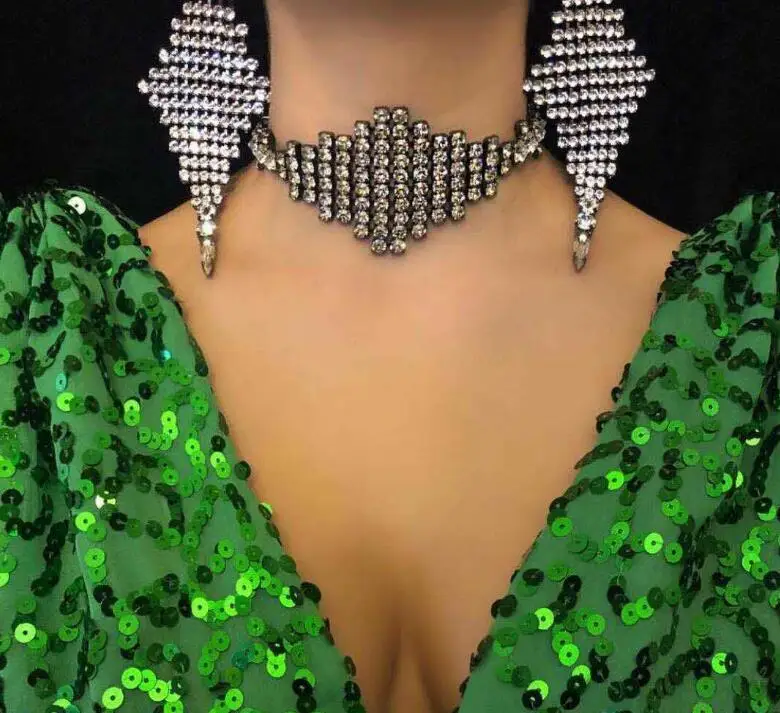 

High-end luxury tassel long flash rhinestone ladies earrings shiny gem ear accessories