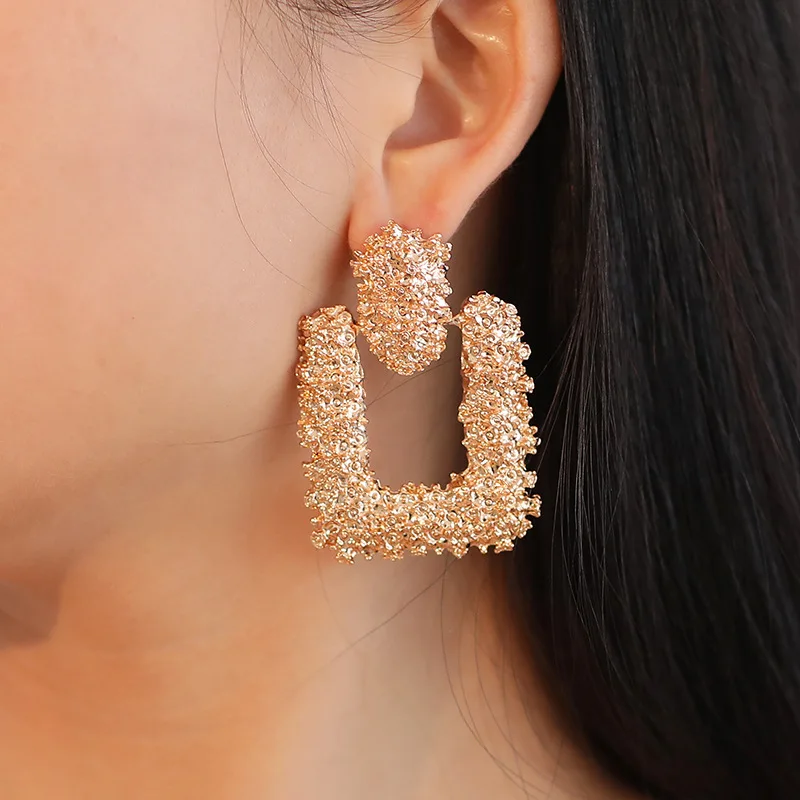 

2019 New Elegant Embossed Flower Geometric Drop Earring Gold-color Statement Brincos Earing Jewelry for Women Party Accessories
