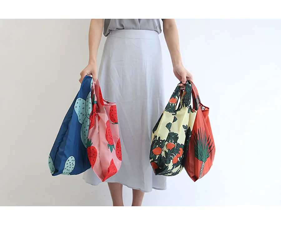 Американские богемные стильные нейлоновые экологические сумки для покупок, водонепроницаемая сумка на одно плечо с клубничным принтом, простые женские сумки B94