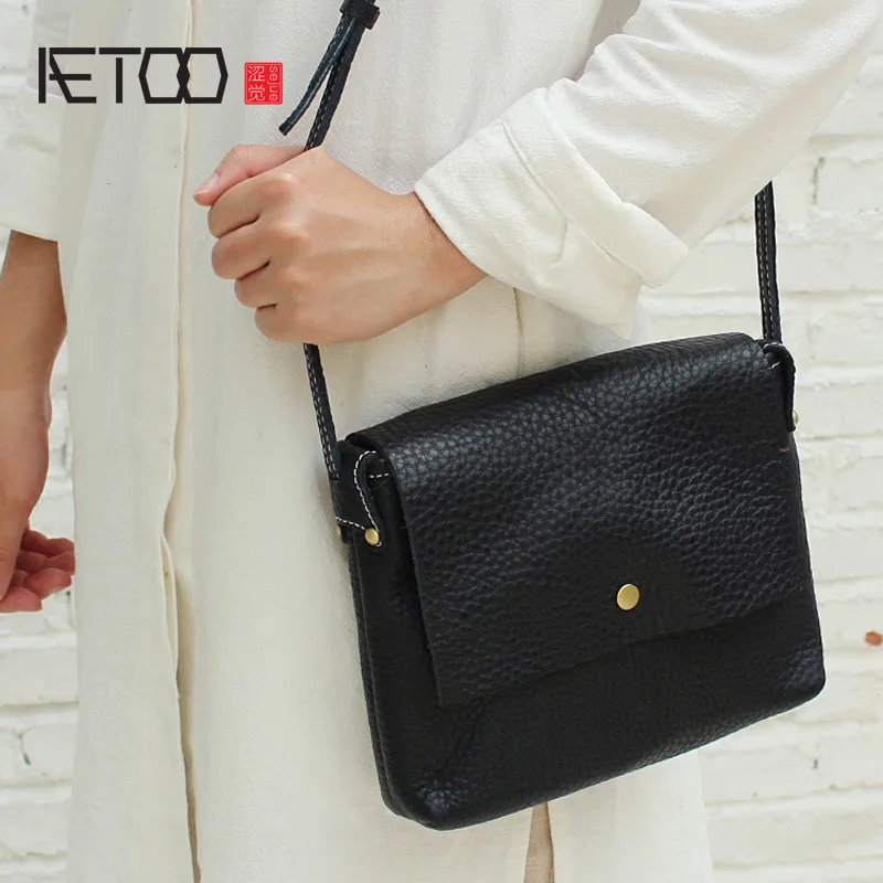 

AETOO Simple design mini leather Messenger small square bag female head layer of cowhide shoulder oblique cross package Korean v