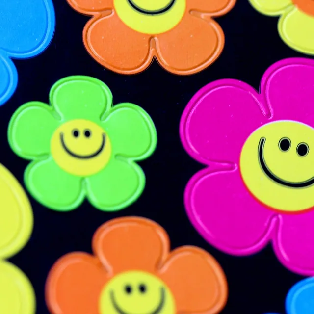 136pcs pack high quality 5 color reward children kids cute smiley