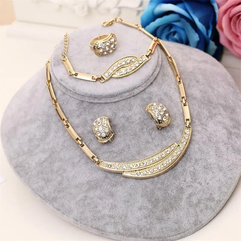 

MINHIN Wholesale Summer Charming Jewelry Set For Women Golden Plated Alloy Classic Party Jewelry Graceful Bridal Jewelry Set