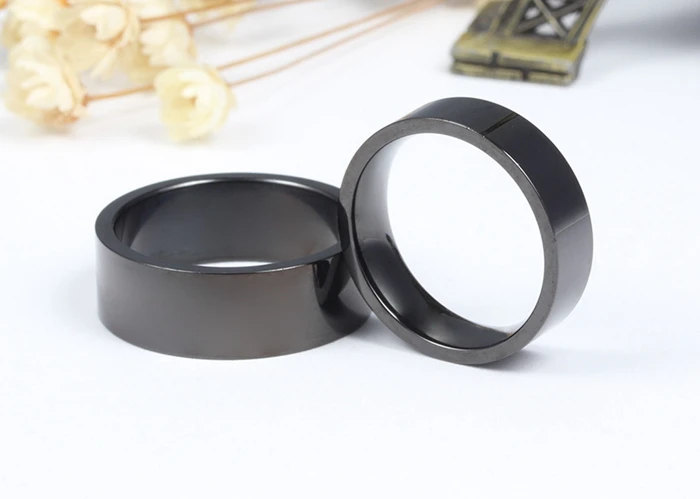 ORSA JEWELS Black Color Stainless Steel Polished Finger Ring of Men and Women Wedding Jewelry Lovers' Couple Rings OTR86