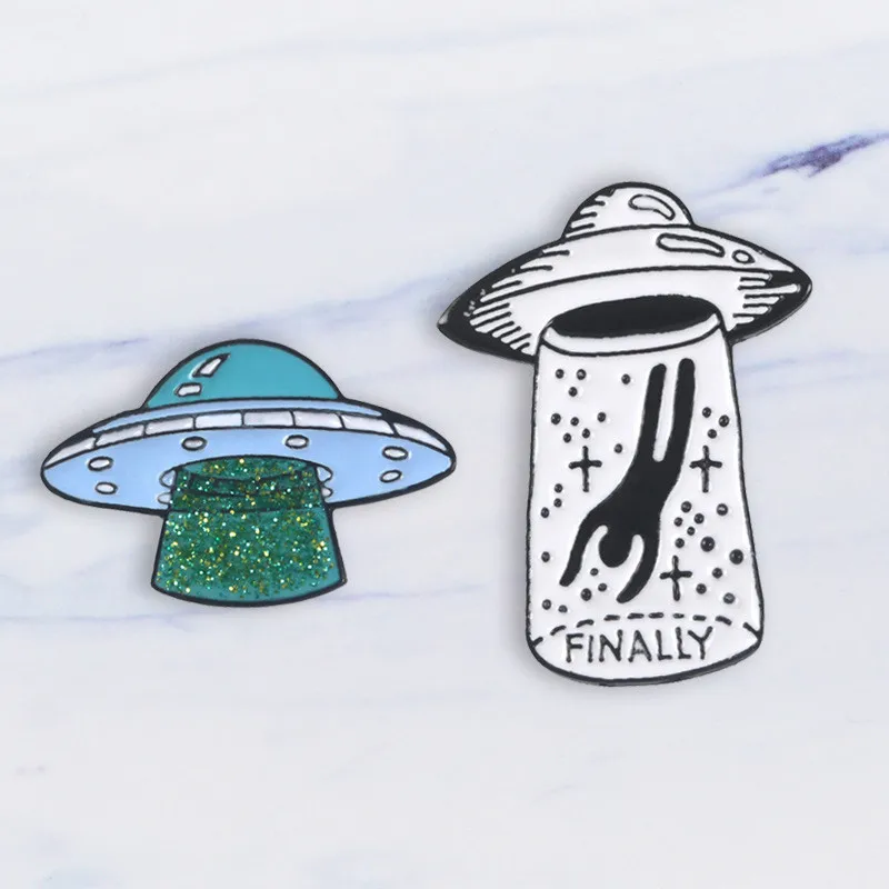 UFO капля масло мультфильм инопланетянин брошь, эмалированный штифт космический корабль значок ракета космическое пространство булавка future world adventure подарок