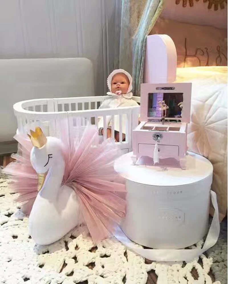 Cute-3D-Golden-Crown-Swan-Wall-Art-Hanging-Girl-Swan-Doll-Stuffed-Toy-Animal-Head-Wall (4)