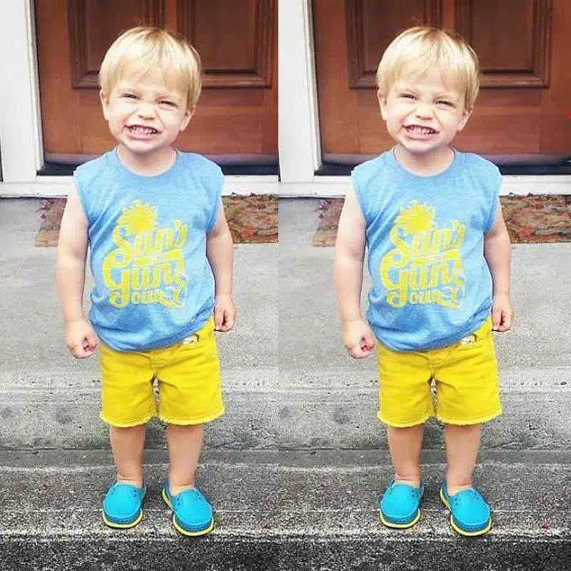 Лидер продаж; футболка с короткими рукавами для маленьких мальчиков; летняя хлопковая одежда; повседневная одежда с надписью «Sun Out»