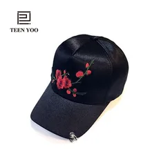 Для женщин Мода Бейсбол шляпа Китай Ветер сливы вышивка Бейсбол Кепки женский Шелковый Цветочный сезон: весна–лето Мерсеризованный Snapback кольцо hat