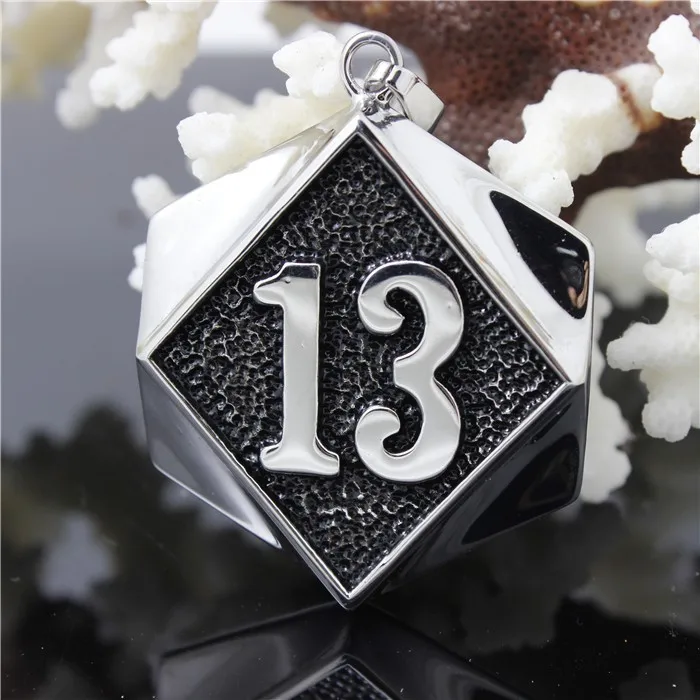 2017 Lucky Number 13 Pendant 316L Stainless Steel Fashion Cool Man Cross Biker Pendant 2
