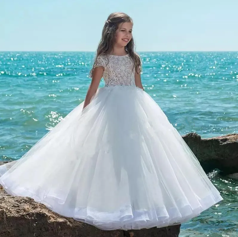 

Gorgeous Customized Flower Girl Birthday Dresses Ball Gown Sheer Lace Buttons Back Kids Girls Pageant Dresses Communion Gown